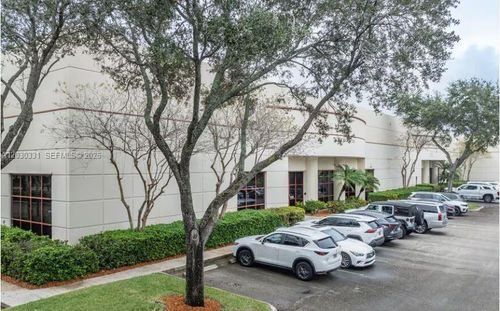 10133 Usa Today Way, Miramar, FL, 33025-3904 | Card Image