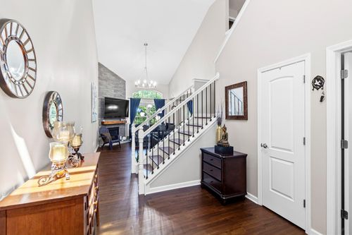 80 Lakes At Cheshire Dr, Delaware, OH, 43015-8697 | Card Image
