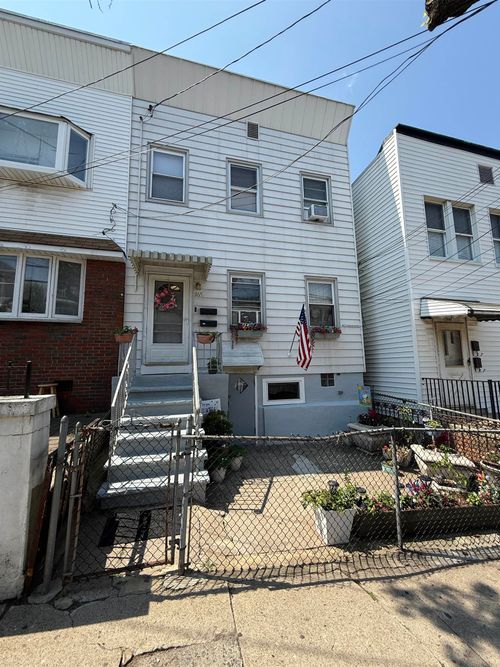 165 Lincoln St, Jersey City, NJ, 07307-4219 | Card Image