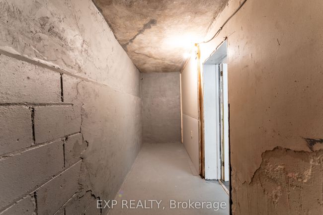 1195 Wecker Dr, House other with 4 bedrooms, 2 bathrooms and 5 parking in Oshawa ON | Image 26