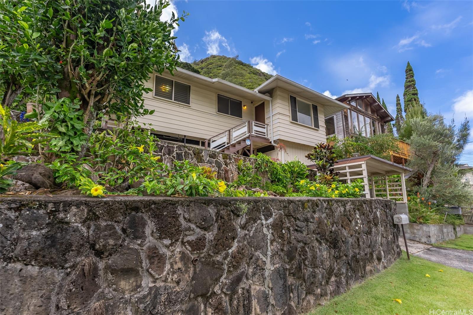 Kuahea St, Honolulu, HI 96816