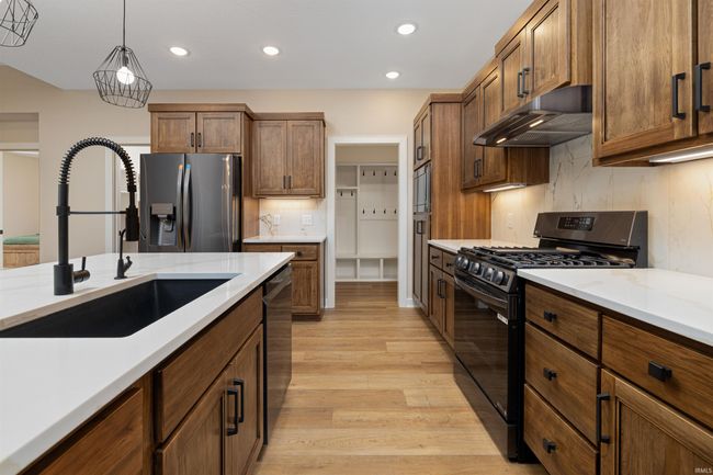34TR - 18096 Tullymore Ln, House other with 5 bedrooms, 4 bathrooms and null parking in Leo IN | Image 8