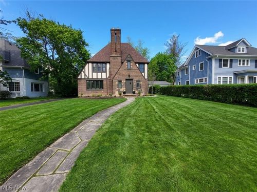 3145 Huntington Rd, Shaker Heights, OH, 44120-2409 | Card Image
