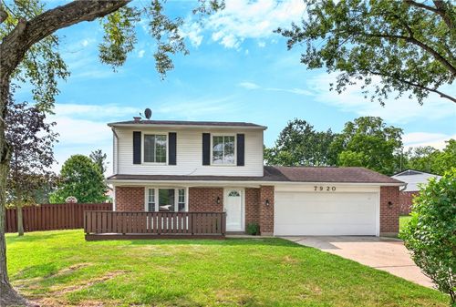 7920 Timber Hill Dr, Dayton, OH, 45424-1946 | Card Image