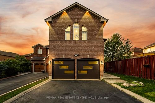 3191 Oakview Rd, Mississauga, ON, L5N7N9 | Card Image