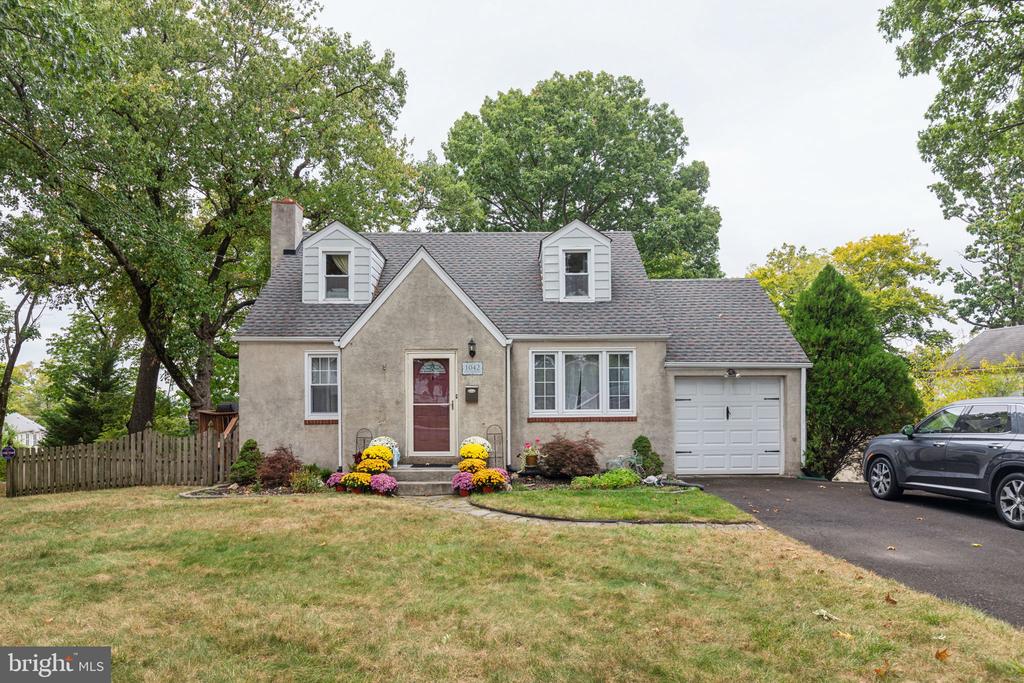 Edge Hill Rd, Abington, PA 19001