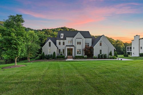 1049 Holly Tree Gap Rd, Brentwood, TN, 37027-6401 | Card Image