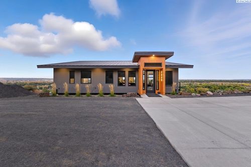 1880 Artemis Rdg, West Richland, WA, 99353-9016 | Card Image