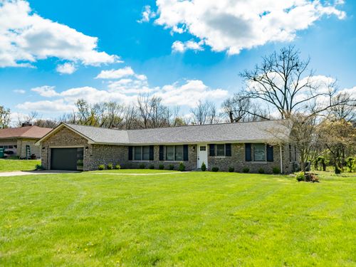 748 Wellington Way, Lexington, KY, 40503-2736 | Card Image