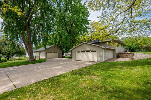12715 27th Ave N, Plymouth, MN, 55441-2721 | Card Image