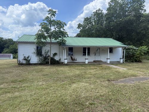 9843 Ed Lyle Rd, Lyles, TN, 37098-1717 | Card Image