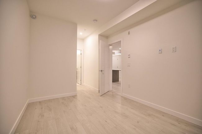 205 - 14225 103a Avenue, Condo with 2 bedrooms, 2 bathrooms and 1 parking in Surrey BC | Image 16