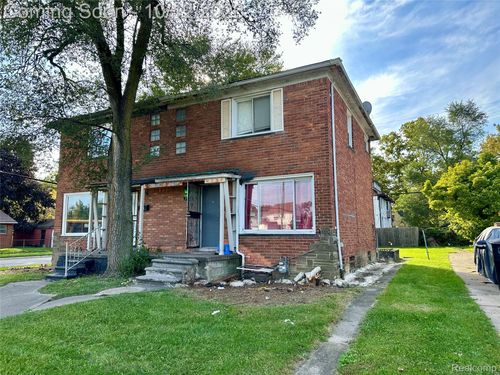 8209 Wyoming St, Detroit, MI, 48204-3113 | Card Image