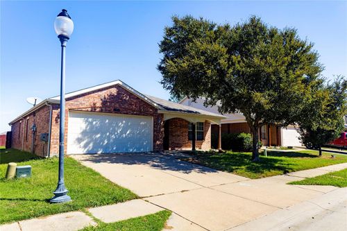 8929 Sagebrush Trl, Cross Roads, TX, 76227-3821 | Card Image