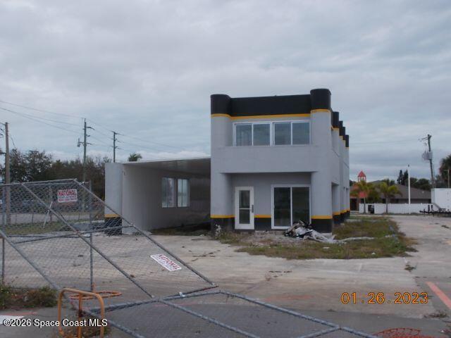 890 N Courtenay Pkwy, Merritt Island, FL 32953