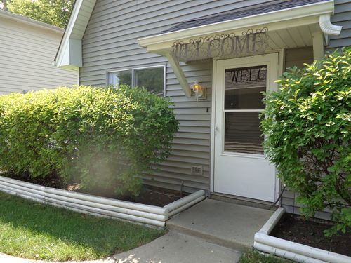 614 Kamiah Ct, Carol Stream, IL, 60188-9205 | Card Image