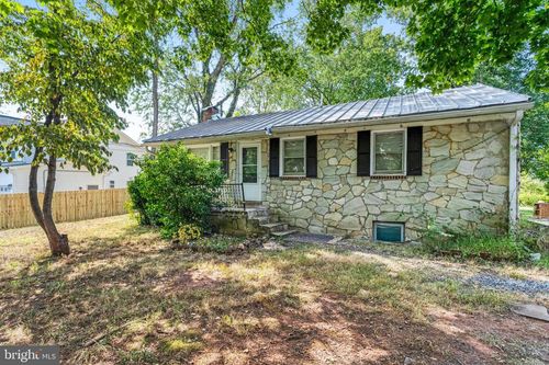 6816 Fayette St, HAYMARKET, VA, 20169-3026 | Card Image