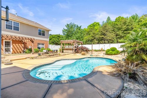 1758 Newland Rd, Denver, NC, 28037-8485 | Card Image