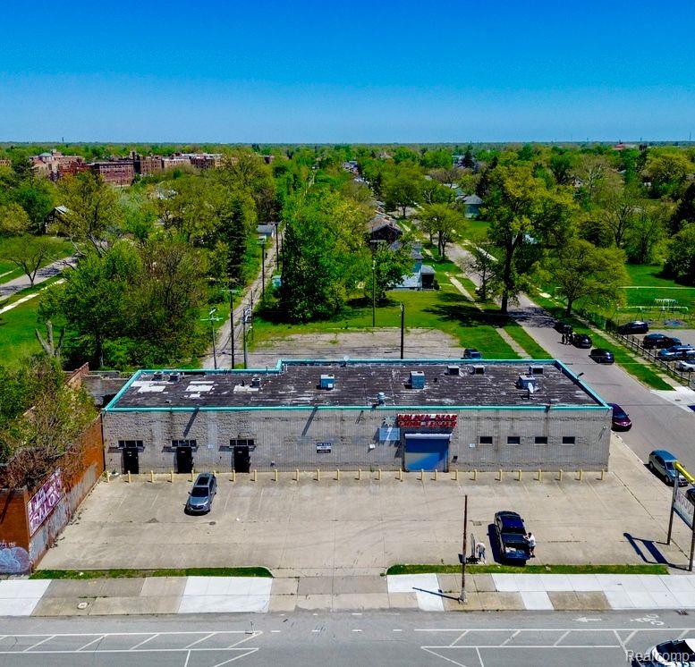 Commercial Sale in Highland Park 3