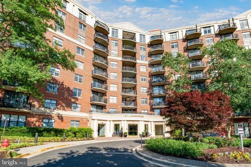 324-3401 38th St Nw, WASHINGTON, DC, 20016-3040 | Card Image