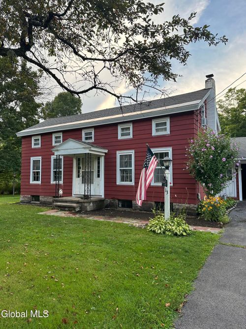 13 Jackson Rd, South Glens Falls, NY, 12803-5316 | Card Image