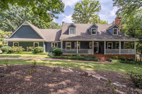 2817 Gleneagles Rd, Salem, VA, 24153-9554 | Card Image