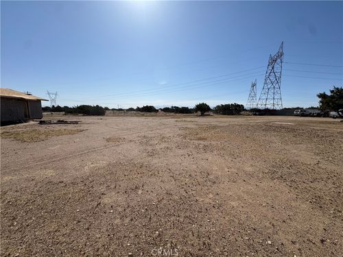 10717 Muscatel St, Oak Hills, CA, 92344 | Card Image