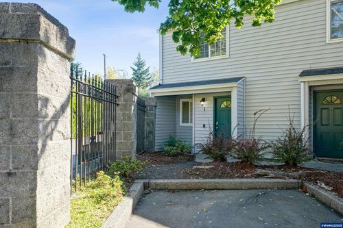 4001 12th St Cut Off Se, Salem, OR, 97302 | Card Image