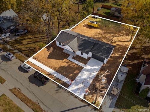 147 Barbara St, Mount Clemens, MI, 48043-2405 | Card Image