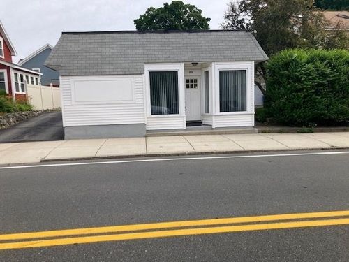 294 Water St, Wakefield, MA, 01880-2530 | Card Image
