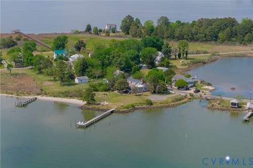 62 Riverside Dr, Lancaster, VA, 22503-3222 | Card Image