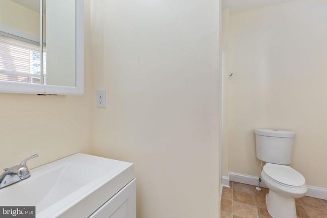113 W Main St, House other with 5 bedrooms, 4 bathrooms and null parking in Wakefield VA | Image 31