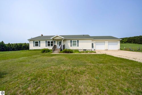 7684 Honey Hollow Rd, Bellaire, MI, 49615-8495 | Card Image