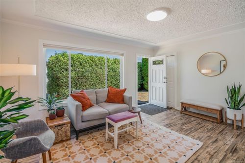 2135 Willemar Ave, Courtenay, BC, V9N3M7 | Card Image