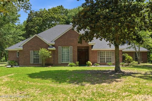1605 Fairhaven Dr, Gautier, MS, 39553-7558 | Card Image