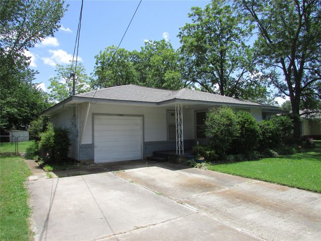 1104 Fair Ave, House other with 3 bedrooms, 2 bathrooms and null parking in Gainesville TX | Image 22