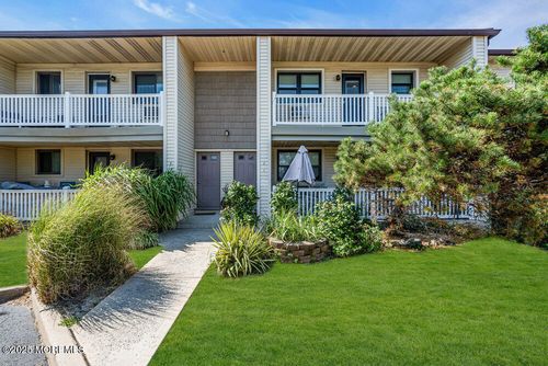 102-2 Wharfside Dr, Monmouth Beach, NJ, 07750-1240 | Card Image