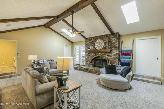 202 S Garland St, House other with 4 bedrooms, 2 bathrooms and null parking in Plainview TX | Image 5