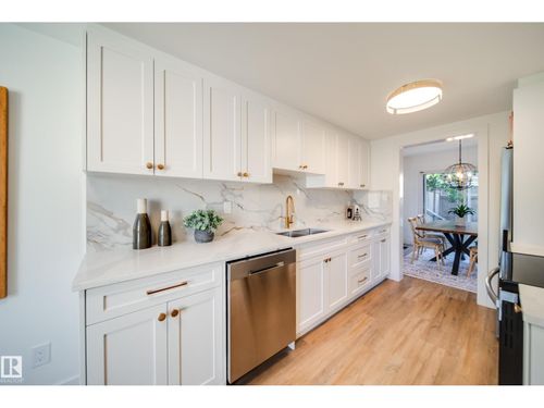 191 Grandin Villge, Saint Albert, AB, T8N2J3 | Card Image