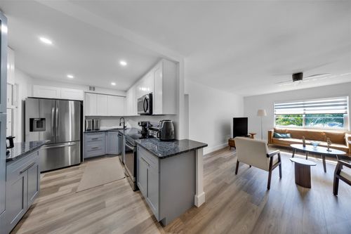 apt-201d-639 W Oakland Park Blvd, Wilton Manors, FL, 33311-0922 | Card Image