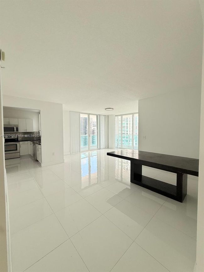 APT-3306 - 1250 S Miami Ave, Condo with 3 bedrooms, 2 bathrooms and null parking in Miami FL | Image 7