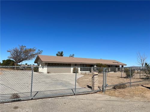 18530 Eucalyptus St, Hesperia, CA, 92345 | Card Image