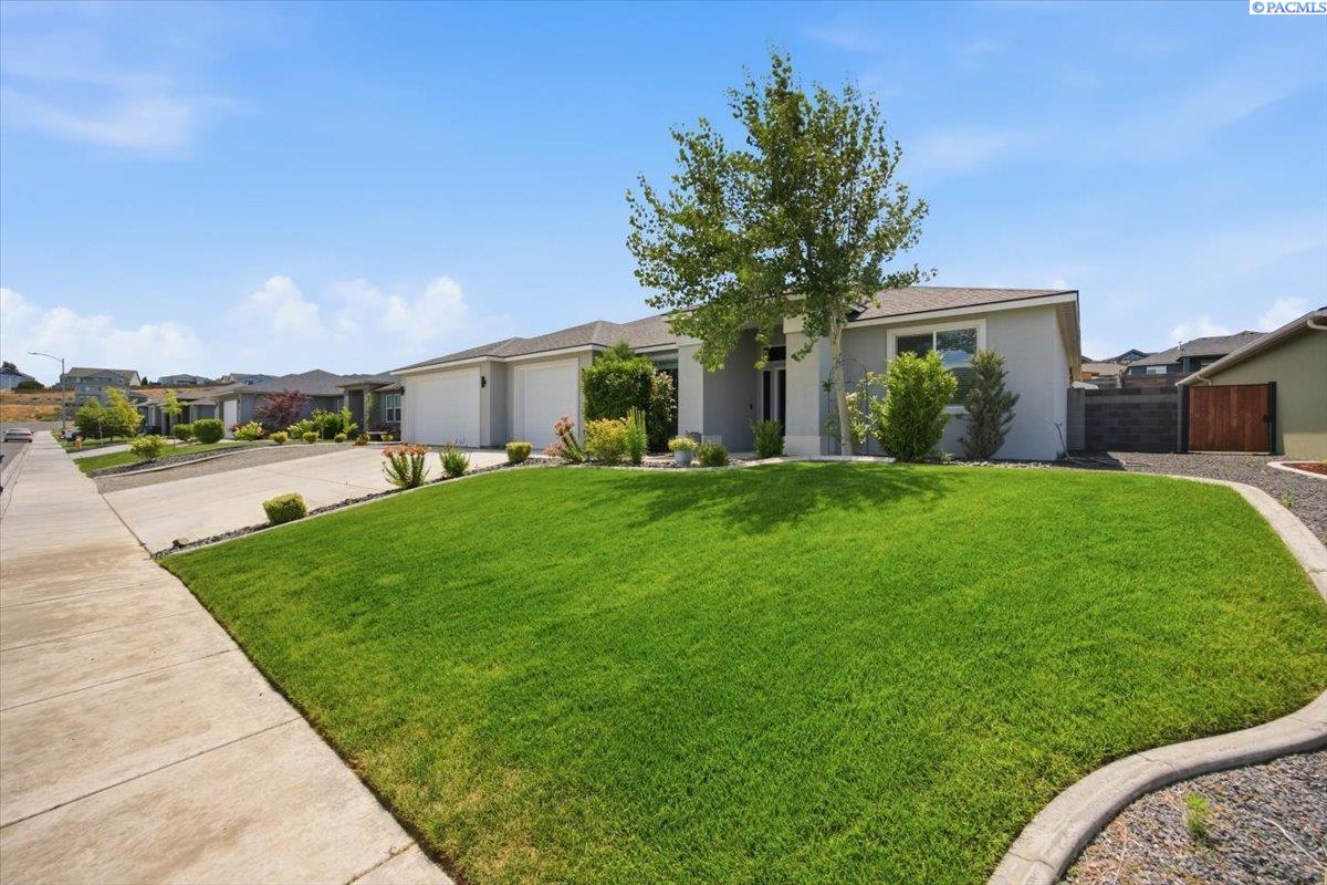 Residential in West Richland 3
