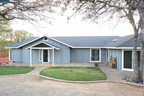 14630 Saint Croy Rd, Red Bluff, CA, 96080-9412 | Card Image