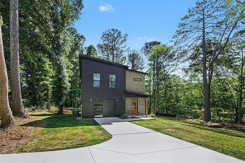 953 Remington Dr Se, Conyers, GA, 30094-5947 | Card Image