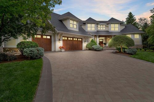 20655 Parkview Ln, Shorewood, MN, 55331-4530 | Card Image
