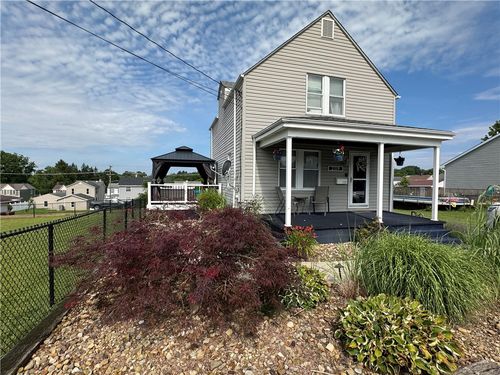 2119 Walnut Dr, Latrobe, PA, 15650-2243 | Card Image
