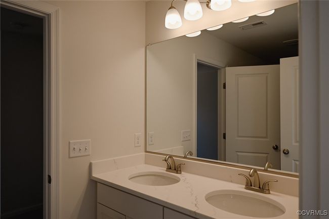 Bathroom with vanity | Image 9