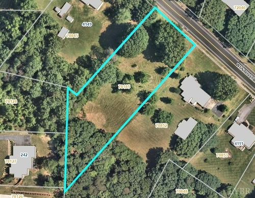 4135 Westover Dr, Danville, VA, 24541-6747 | Card Image