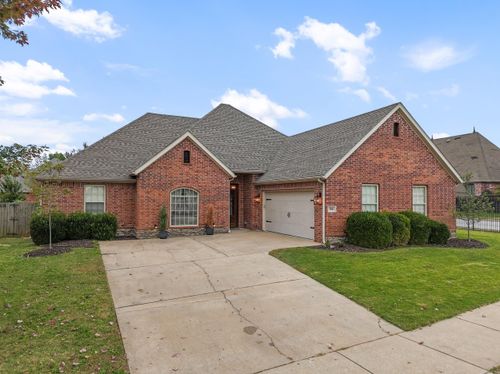 700 Sw Sterling Pl, Bentonville, AR, 72712-7773 | Card Image